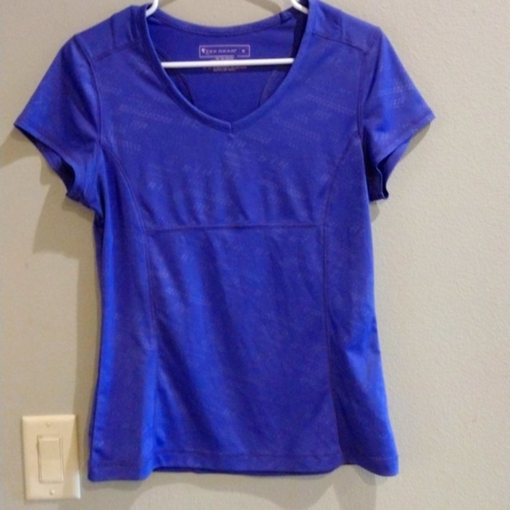 MEDIUM Tek Gear color Purple Shirt